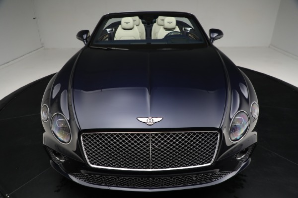 Used 2022 Bentley Continental GTC V8 for sale $239,900 at Rolls-Royce Motor Cars Greenwich in Greenwich CT 06830 25
