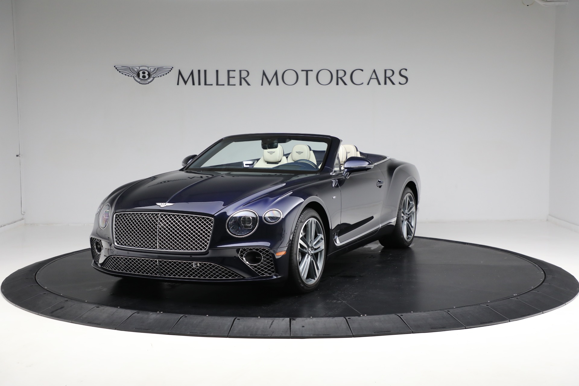 Used 2022 Bentley Continental GTC V8 for sale $239,900 at Rolls-Royce Motor Cars Greenwich in Greenwich CT 06830 1
