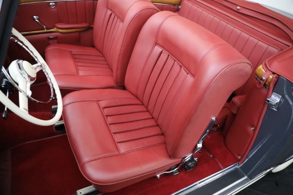 Used 1959 Mercedes Benz 220 S Ponton Cabriolet for sale $229,900 at Rolls-Royce Motor Cars Greenwich in Greenwich CT 06830 14