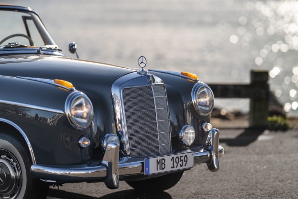 Used 1959 Mercedes-Benz 220 S Ponton Cabriolet for sale $189,900 at Rolls-Royce Motor Cars Greenwich in Greenwich CT 06830 14