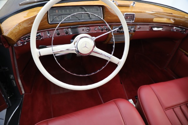 Used 1959 Mercedes Benz 220 S Ponton Cabriolet for sale $229,900 at Rolls-Royce Motor Cars Greenwich in Greenwich CT 06830 16