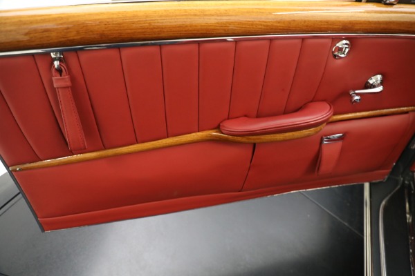 Used 1959 Mercedes Benz 220 S Ponton Cabriolet for sale $229,900 at Rolls-Royce Motor Cars Greenwich in Greenwich CT 06830 19