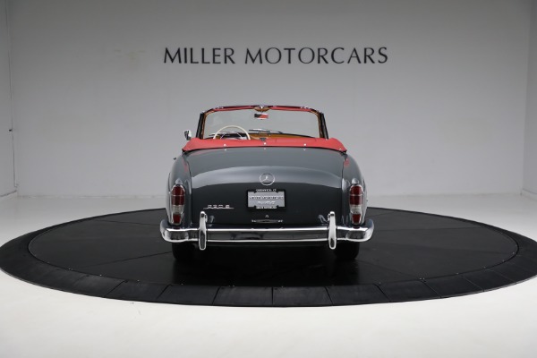 Used 1959 Mercedes Benz 220 S Ponton Cabriolet for sale $229,900 at Rolls-Royce Motor Cars Greenwich in Greenwich CT 06830 6