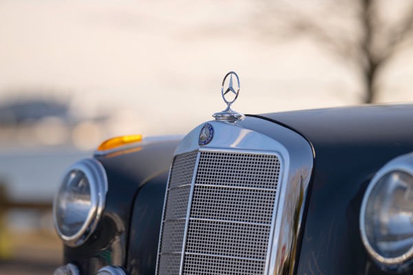 Used 1959 Mercedes Benz 220 S Ponton Cabriolet for sale $229,900 at Rolls-Royce Motor Cars Greenwich in Greenwich CT 06830 6