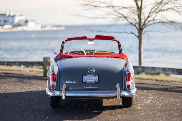 Used 1959 Mercedes Benz 220 S Ponton Cabriolet for sale $229,900 at Rolls-Royce Motor Cars Greenwich in Greenwich CT 06830 8