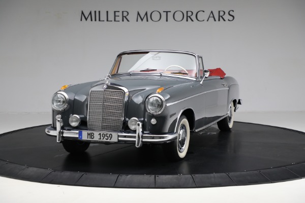 Used 1959 Mercedes Benz 220 S Ponton Cabriolet for sale $229,900 at Rolls-Royce Motor Cars Greenwich in Greenwich CT 06830 1
