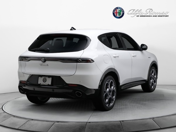 New 2024 Alfa Romeo Tonale Veloce for sale Sold at Rolls-Royce Motor Cars Greenwich in Greenwich CT 06830 17