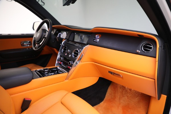 Used 2022 Rolls-Royce Cullinan for sale Sold at Rolls-Royce Motor Cars Greenwich in Greenwich CT 06830 28