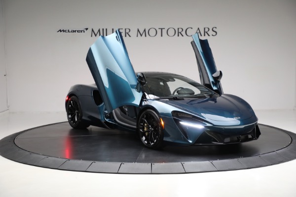New 2023 McLaren Artura TechLux for sale Sold at Rolls-Royce Motor Cars Greenwich in Greenwich CT 06830 17
