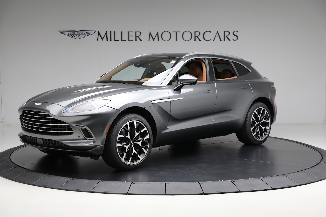 Used 2024 Aston Martin DBX for sale $131,900 at Rolls-Royce Motor Cars Greenwich in Greenwich CT 06830 1