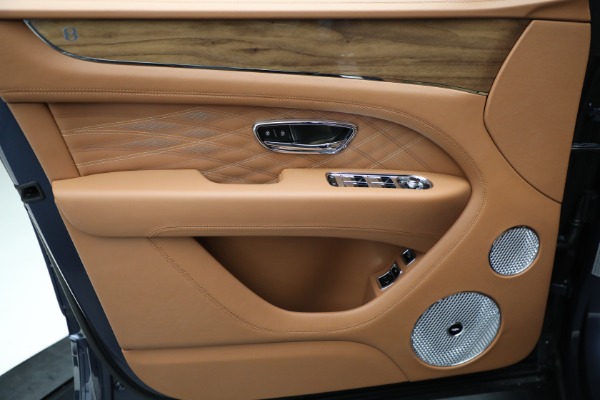 New 2024 Bentley Bentayga EWB Mulliner V8 for sale Sold at Rolls-Royce Motor Cars Greenwich in Greenwich CT 06830 20