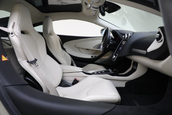Used 2020 McLaren GT Luxe for sale $169,900 at Rolls-Royce Motor Cars Greenwich in Greenwich CT 06830 24