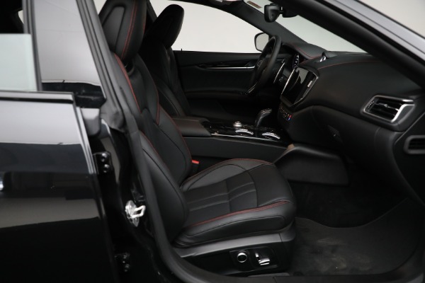 New 2024 Maserati Ghibli Modena Ultima Q4 for sale Sold at Rolls-Royce Motor Cars Greenwich in Greenwich CT 06830 28