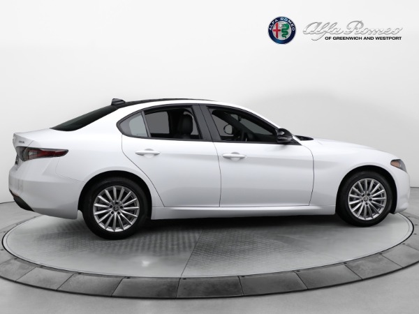 New 2024 Alfa Romeo Giulia Sprint for sale $48,430 at Rolls-Royce Motor Cars Greenwich in Greenwich CT 06830 15