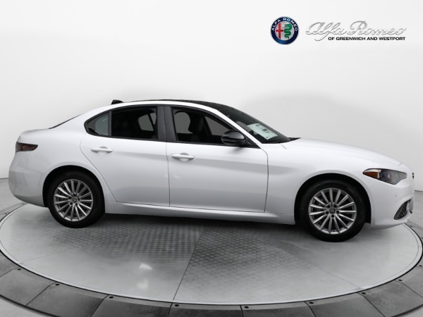 New 2024 Alfa Romeo Giulia Sprint for sale $48,430 at Rolls-Royce Motor Cars Greenwich in Greenwich CT 06830 17