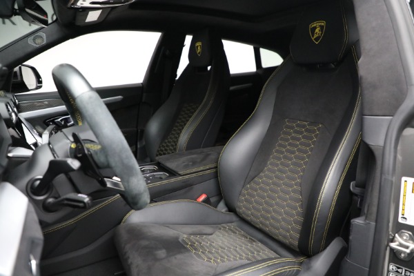Used 2021 Lamborghini Urus for sale Sold at Rolls-Royce Motor Cars Greenwich in Greenwich CT 06830 24