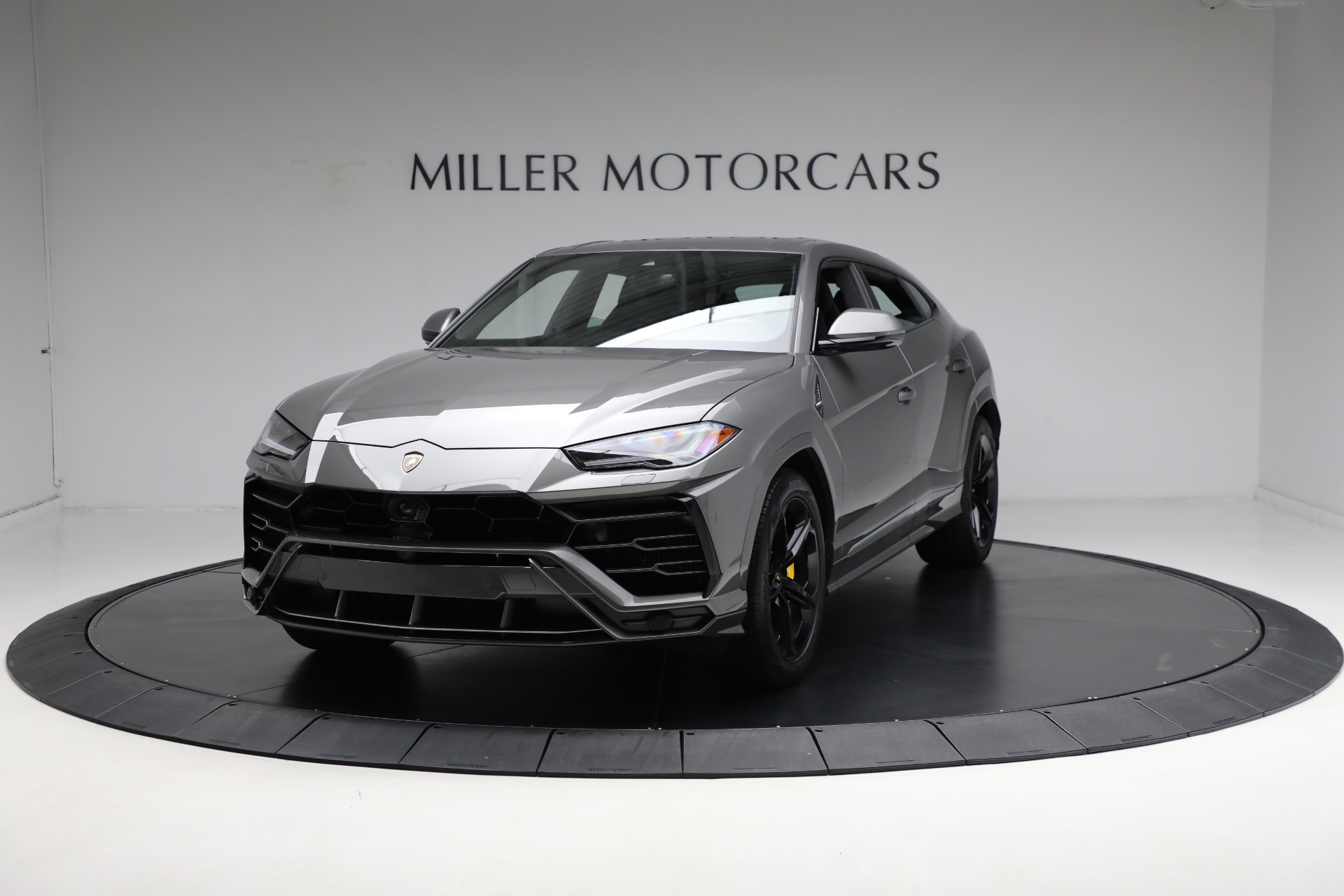 Used 2021 Lamborghini Urus for sale Sold at Rolls-Royce Motor Cars Greenwich in Greenwich CT 06830 1