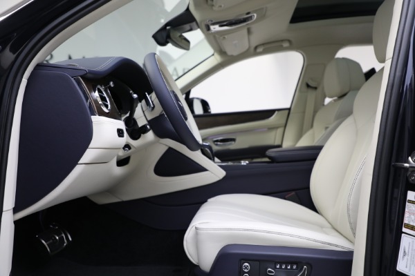 New 2024 Bentley Bentayga EWB V8 for sale $269,040 at Rolls-Royce Motor Cars Greenwich in Greenwich CT 06830 18