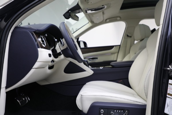 Used 2024 Bentley Bentayga EWB V8 for sale $204,900 at Rolls-Royce Motor Cars Greenwich in Greenwich CT 06830 18