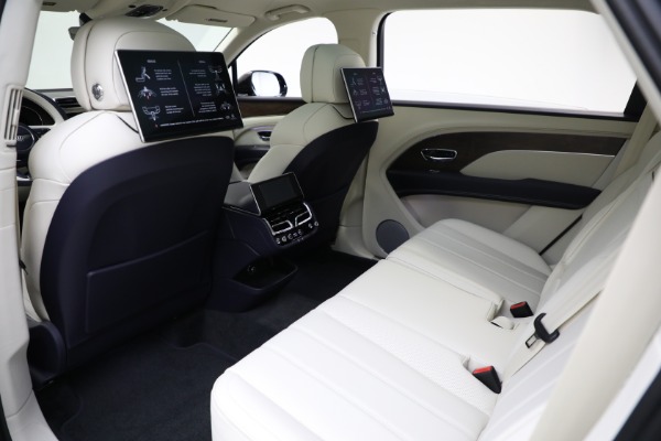 Used 2024 Bentley Bentayga EWB V8 for sale $204,900 at Rolls-Royce Motor Cars Greenwich in Greenwich CT 06830 21