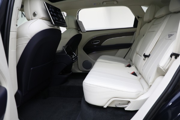 Used 2024 Bentley Bentayga EWB V8 for sale $204,900 at Rolls-Royce Motor Cars Greenwich in Greenwich CT 06830 22
