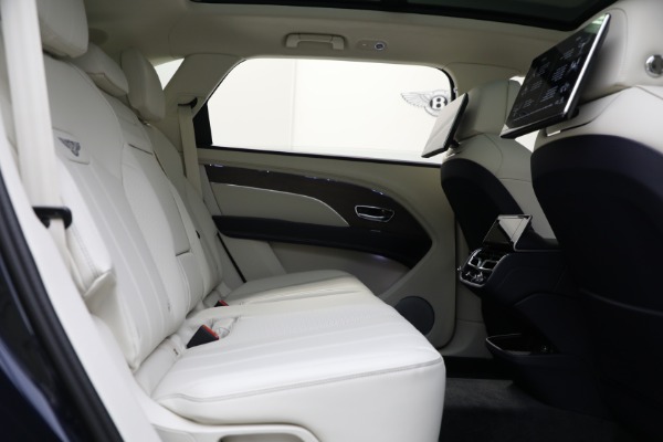 Used 2024 Bentley Bentayga EWB V8 for sale $204,900 at Rolls-Royce Motor Cars Greenwich in Greenwich CT 06830 26