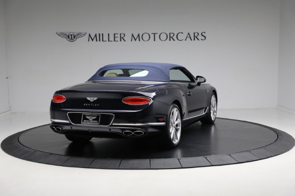 Used 2022 Bentley Continental GTC V8 for sale $249,900 at Rolls-Royce Motor Cars Greenwich in Greenwich CT 06830 21