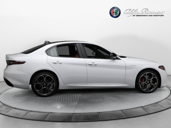 New 2024 Alfa Romeo Giulia Veloce for sale $56,710 at Rolls-Royce Motor Cars Greenwich in Greenwich CT 06830 18