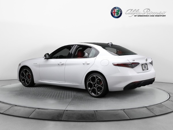 New 2024 Alfa Romeo Giulia Veloce for sale $56,710 at Rolls-Royce Motor Cars Greenwich in Greenwich CT 06830 9