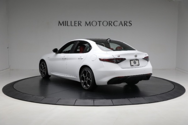 New 2024 Alfa Romeo Giulia Veloce for sale Sold at Rolls-Royce Motor Cars Greenwich in Greenwich CT 06830 11