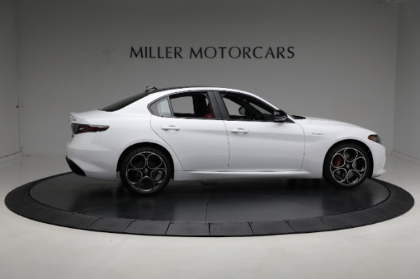 New 2024 Alfa Romeo Giulia Veloce for sale $56,710 at Rolls-Royce Motor Cars Greenwich in Greenwich CT 06830 20