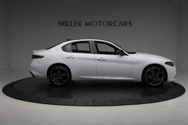 New 2024 Alfa Romeo Giulia Veloce for sale $56,710 at Rolls-Royce Motor Cars Greenwich in Greenwich CT 06830 21