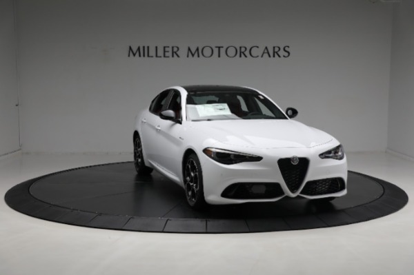 New 2024 Alfa Romeo Giulia Veloce for sale $56,710 at Rolls-Royce Motor Cars Greenwich in Greenwich CT 06830 26