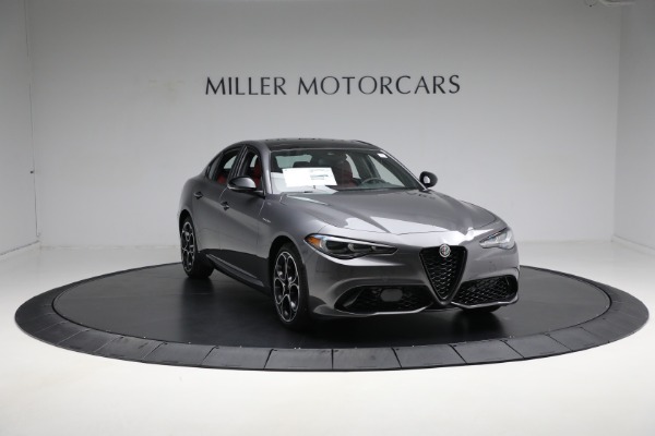 New 2024 Alfa Romeo Giulia Veloce for sale Sold at Rolls-Royce Motor Cars Greenwich in Greenwich CT 06830 22