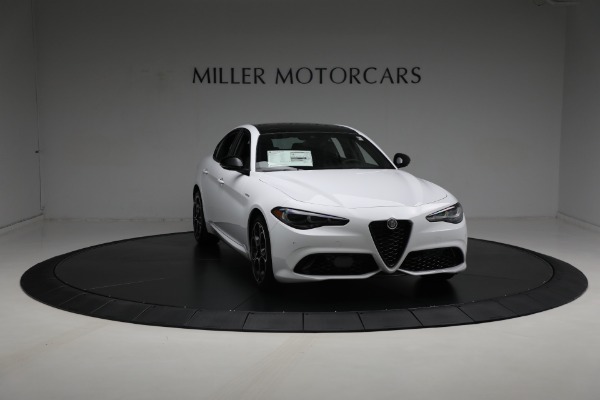 New 2024 Alfa Romeo Giulia Veloce for sale Sold at Rolls-Royce Motor Cars Greenwich in Greenwich CT 06830 22