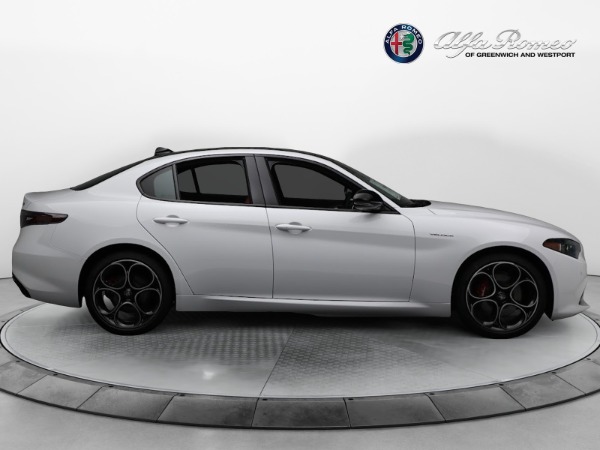 New 2024 Alfa Romeo Giulia Veloce for sale $56,710 at Rolls-Royce Motor Cars Greenwich in Greenwich CT 06830 18