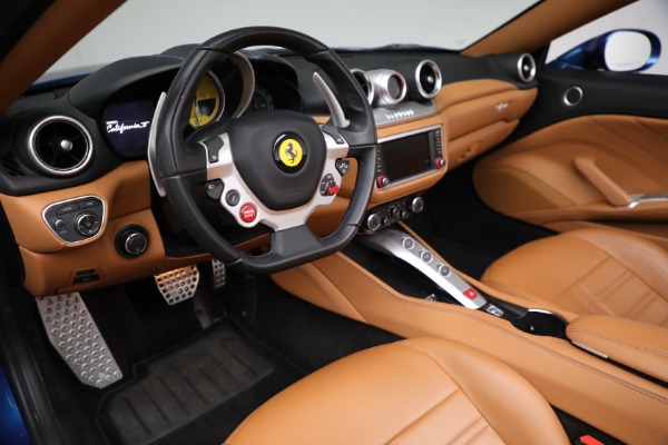 Used 2016 Ferrari California T for sale $169,900 at Rolls-Royce Motor Cars Greenwich in Greenwich CT 06830 19