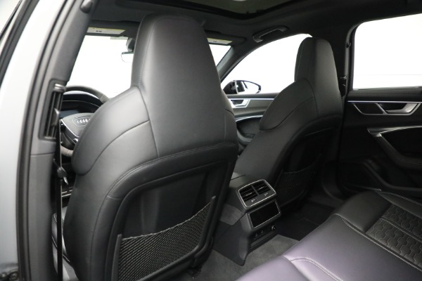 Used 2022 Audi RS 6 Avant 4.0T quattro Avant for sale Sold at Rolls-Royce Motor Cars Greenwich in Greenwich CT 06830 17