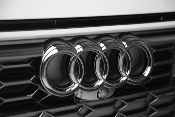 Used 2022 Audi RS 6 Avant 4.0T quattro Avant for sale Sold at Rolls-Royce Motor Cars Greenwich in Greenwich CT 06830 26