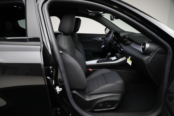 New 2024 Alfa Romeo Tonale Ti for sale Sold at Rolls-Royce Motor Cars Greenwich in Greenwich CT 06830 26