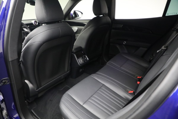 New 2024 Maserati Grecale GT for sale Sold at Rolls-Royce Motor Cars Greenwich in Greenwich CT 06830 18