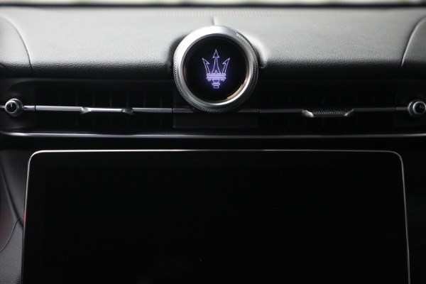 New 2024 Maserati Grecale GT for sale Sold at Rolls-Royce Motor Cars Greenwich in Greenwich CT 06830 23