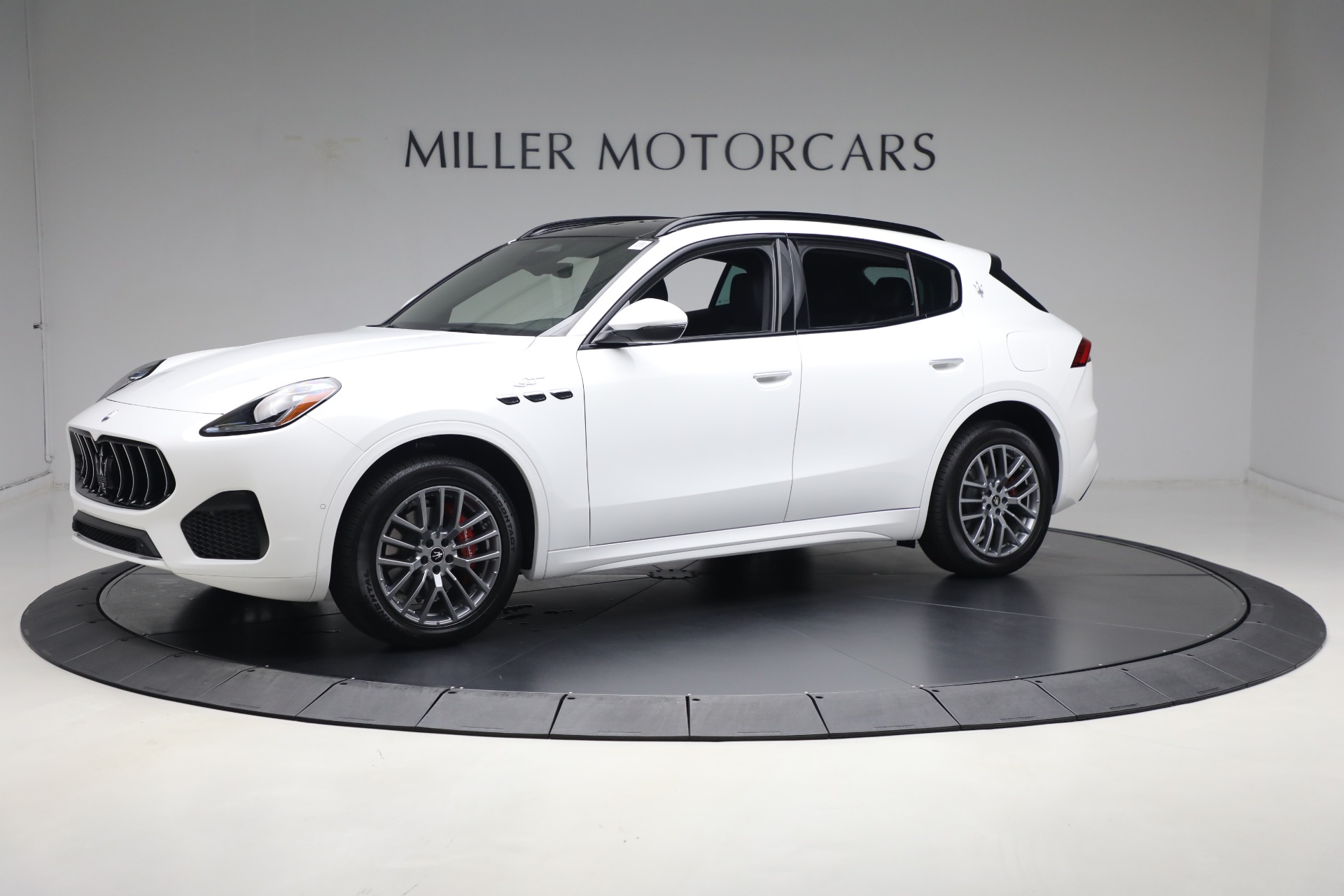 New 2024 Maserati Grecale GT for sale Sold at Rolls-Royce Motor Cars Greenwich in Greenwich CT 06830 1