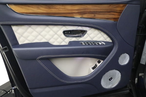 Used 2021 Bentley Bentayga V8 for sale Sold at Rolls-Royce Motor Cars Greenwich in Greenwich CT 06830 13
