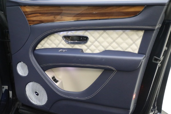 Used 2021 Bentley Bentayga V8 for sale Sold at Rolls-Royce Motor Cars Greenwich in Greenwich CT 06830 21