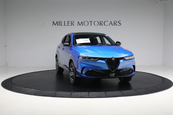 New 2024 Alfa Romeo Tonale Veloce for sale Sold at Rolls-Royce Motor Cars Greenwich in Greenwich CT 06830 23