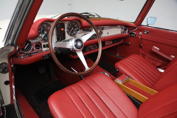 Used 1970 Mercedes-Benz 280 SL for sale Sold at Rolls-Royce Motor Cars Greenwich in Greenwich CT 06830 17