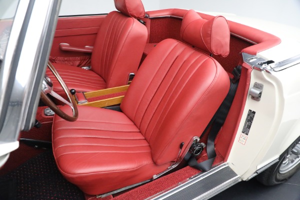 Used 1970 Mercedes-Benz 280 SL for sale Sold at Rolls-Royce Motor Cars Greenwich in Greenwich CT 06830 19