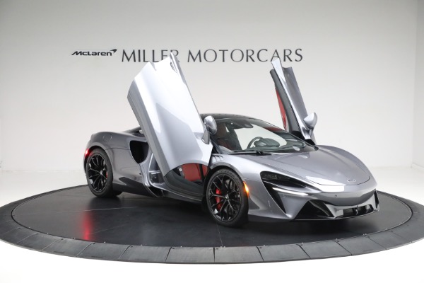 New 2024 McLaren Artura TechLux for sale Sold at Rolls-Royce Motor Cars Greenwich in Greenwich CT 06830 13