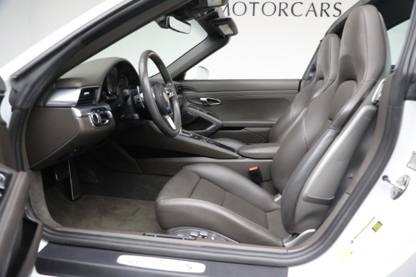 Used 2019 Porsche 911 Targa 4S for sale Sold at Rolls-Royce Motor Cars Greenwich in Greenwich CT 06830 27